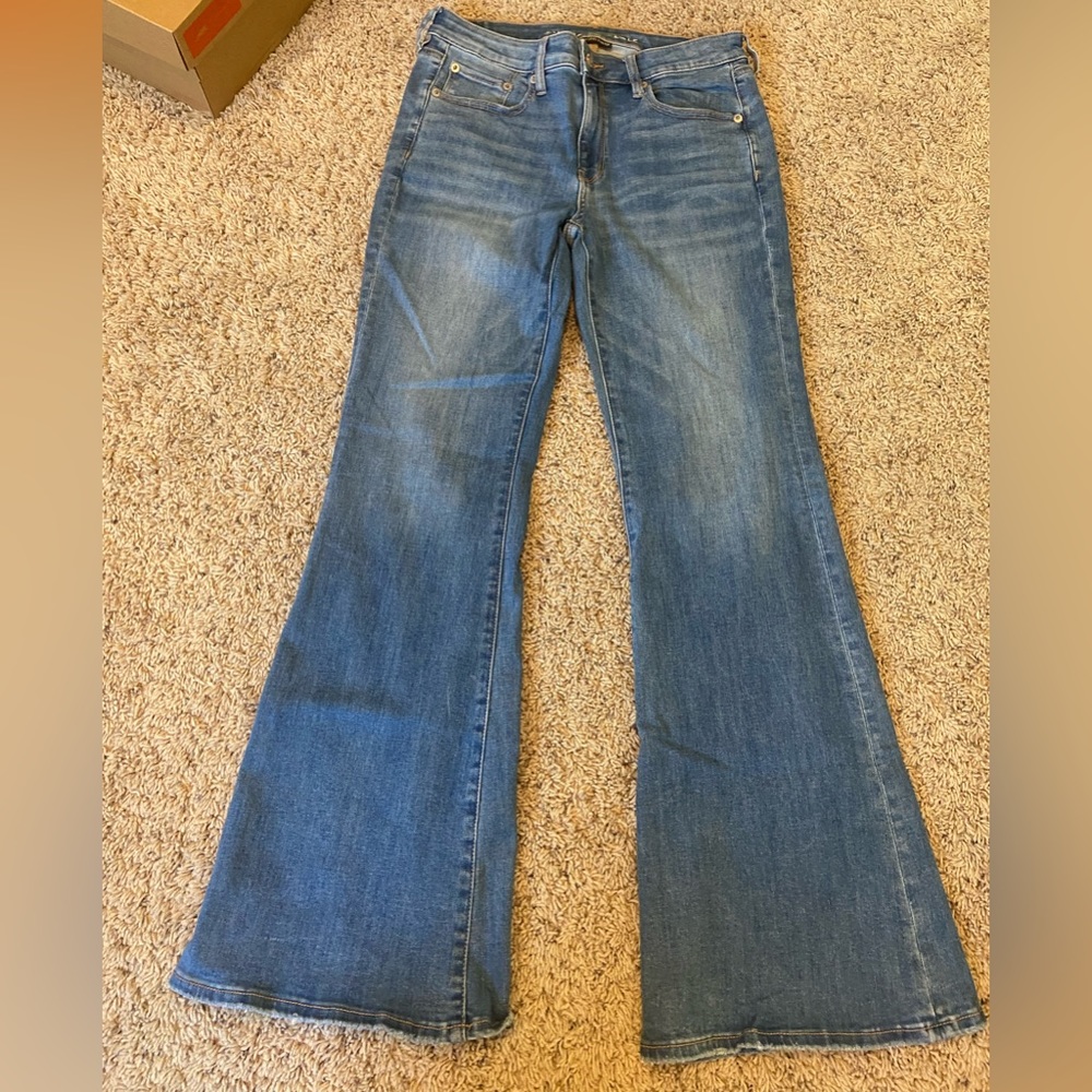 Low rise American eagle flare jeans